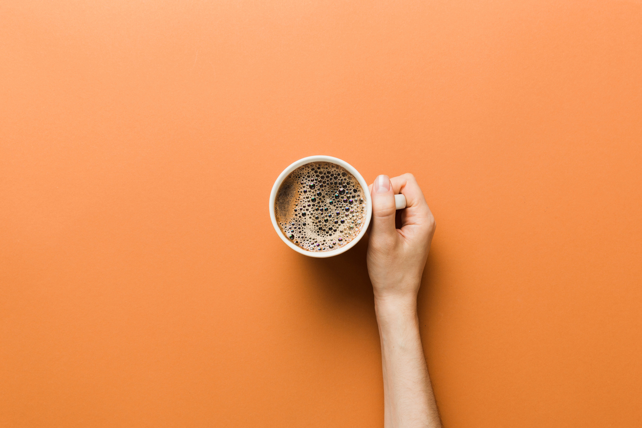 Cientistas da Irlanda do Norte descobriram ligação entre o consumo do café e menor risco de desenvolvimento de câncer no fígado – iStock/Getty Images