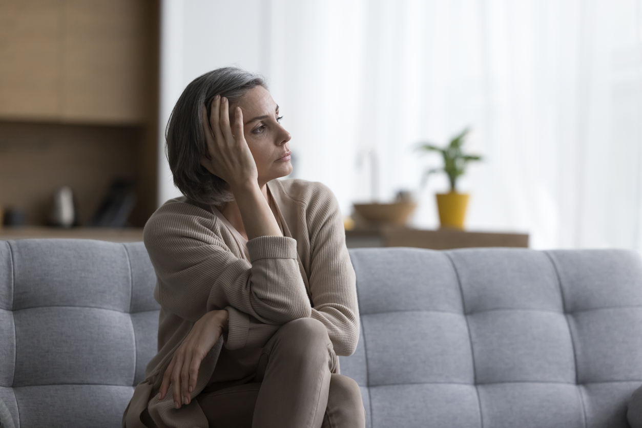 Para além dos sintomas físicos, saúde emocional da mulher durante a menopausa se tornou objeto de estudo revelador – iStock/Getty Images