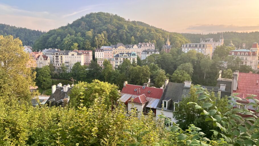Karlovy Vary, na República Tcheca, fica a duas horas de carro de Praga
