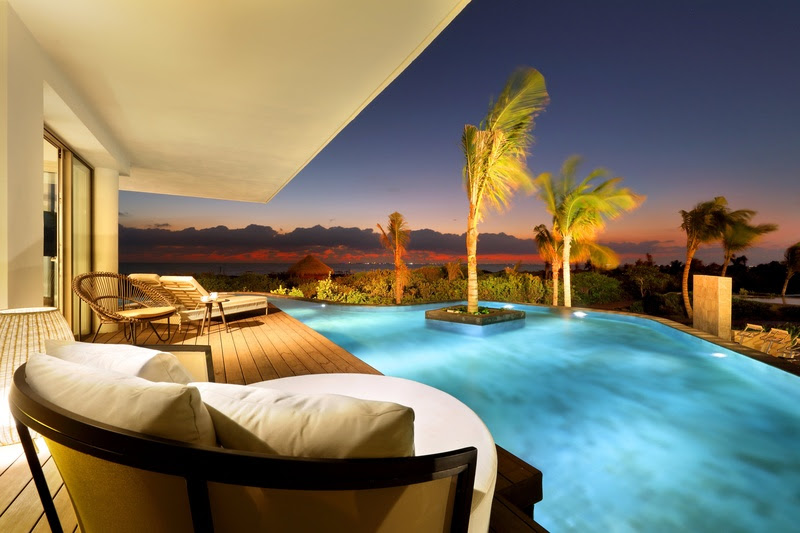 Suíte do TRS Coral, no México, resort exclusivo para adultos