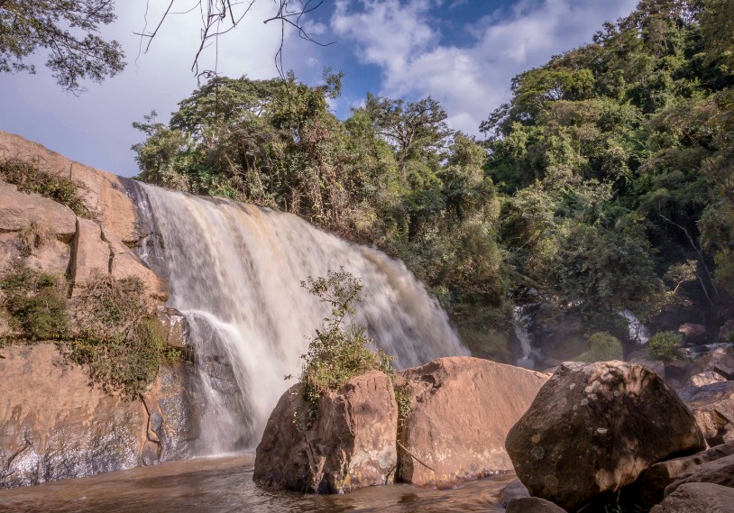 A linda cachoeira do Machado, na cidade de Bueno Brandão