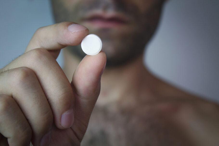 Primeira pílula contraceptiva masculina sem hormônios começou a ser testada
