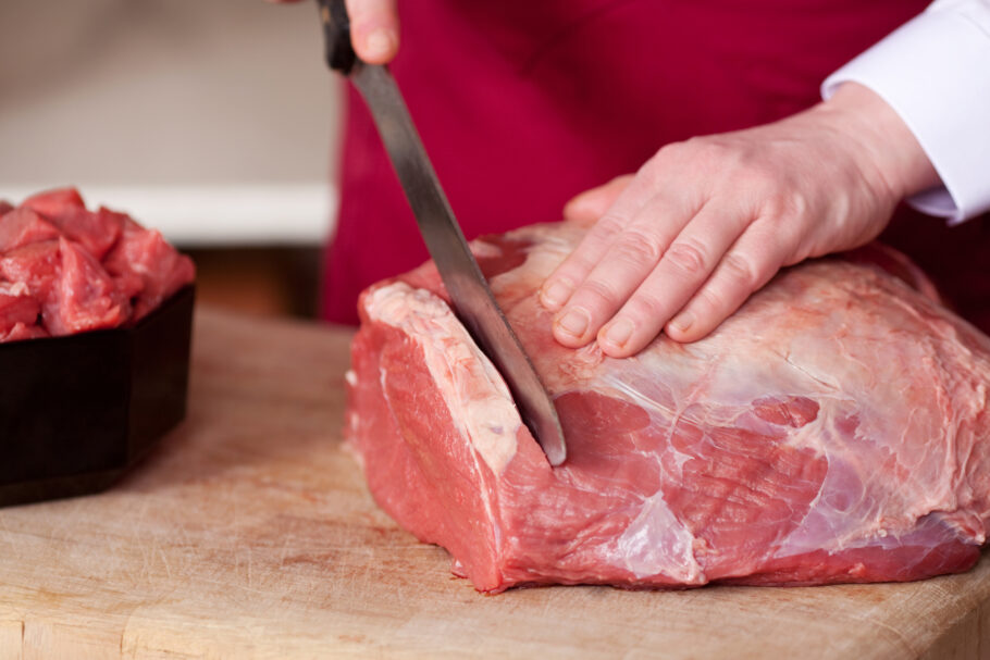 Comer carne vermelha pode aumentar o risco de diabetes