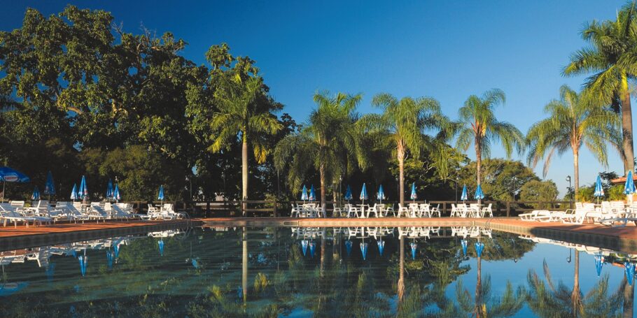 A bela piscina do Hotel-Fazenda São João