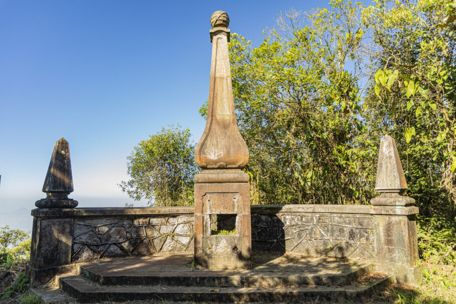 Monumento do Pico, na Estrada Velha de Santos