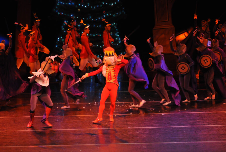 Espetáculo de ballet clássico, “O Quebra Nozes”, toma conta do palco do Teatro Sérgio Cardoso e leva ao público o clima de Natal