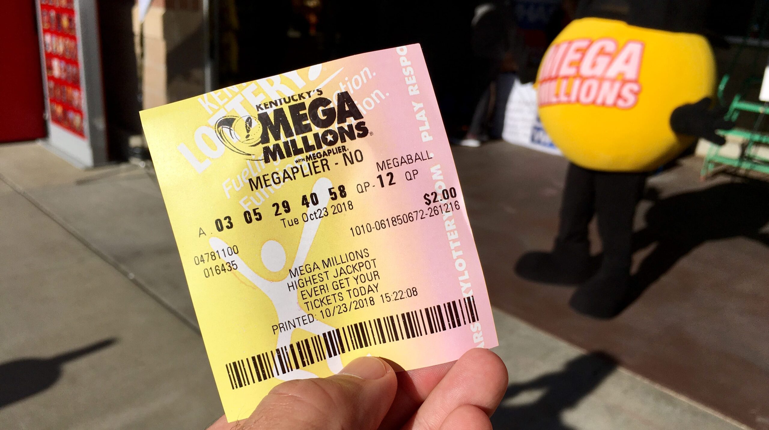 A loteria Mega Millions dos Estados Unidos sorteará o prêmio acumulado de 285 milhões de dólares, valor equivalente a aproximadamente 1,4 bilhões de reais