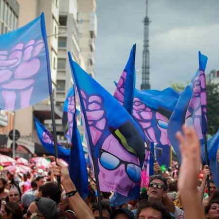 O Acadêmicos do Baixo Augusta vai desfilar dia 4 de fevereiro pelas ruas de São Paulo!