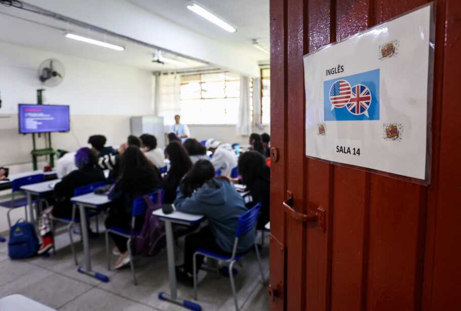 SP abre vagas em cursos gratuitos de inglês e mais 8 línguas