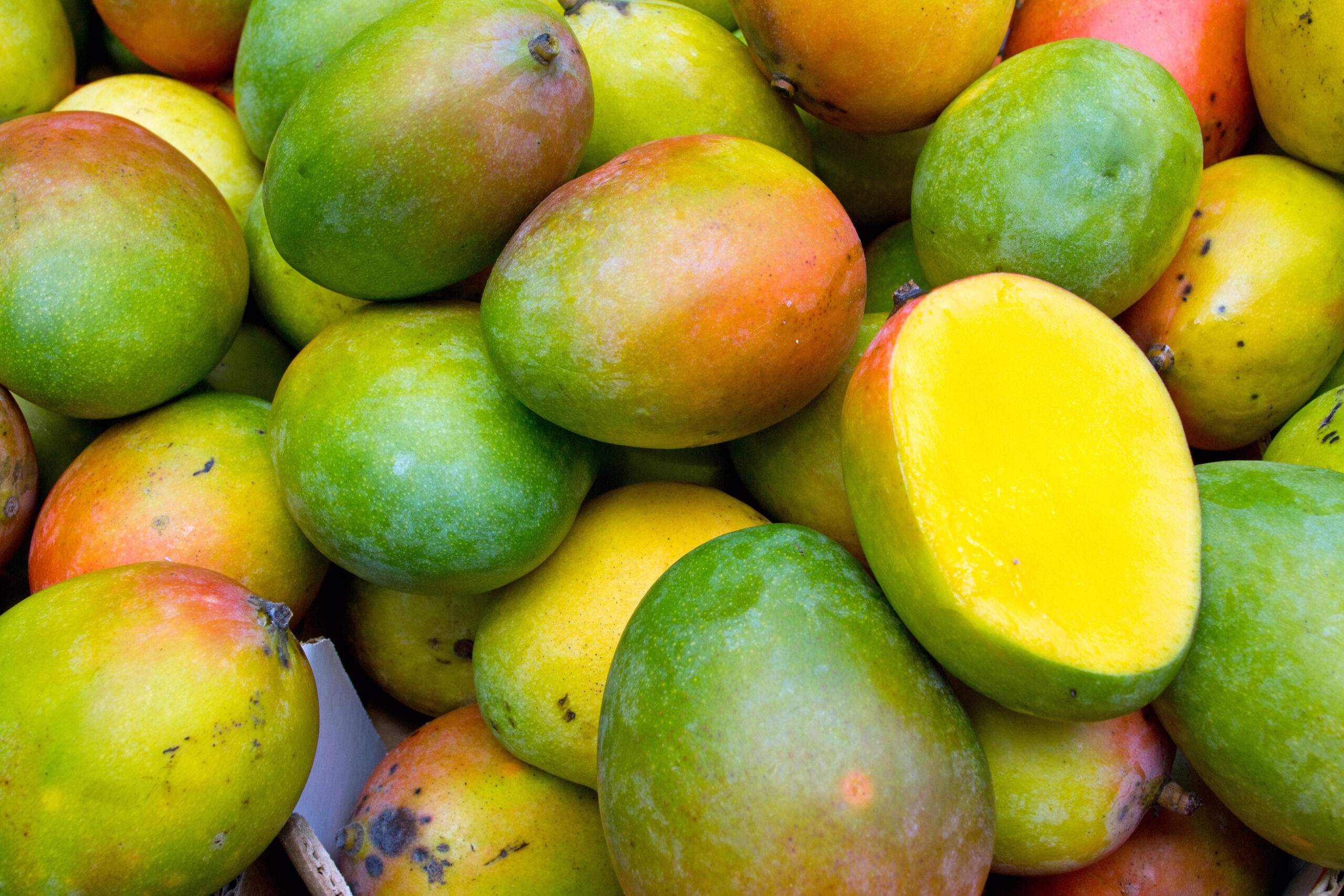 Fruta tropical tem inúmeros benefícios