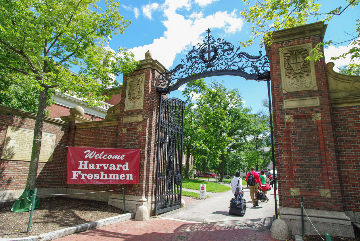 163 cursos gratuitos oferecidos pela Harvard
