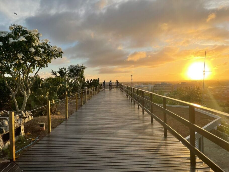 Plataforma que dá acesso ao mirante do Morro da Guia