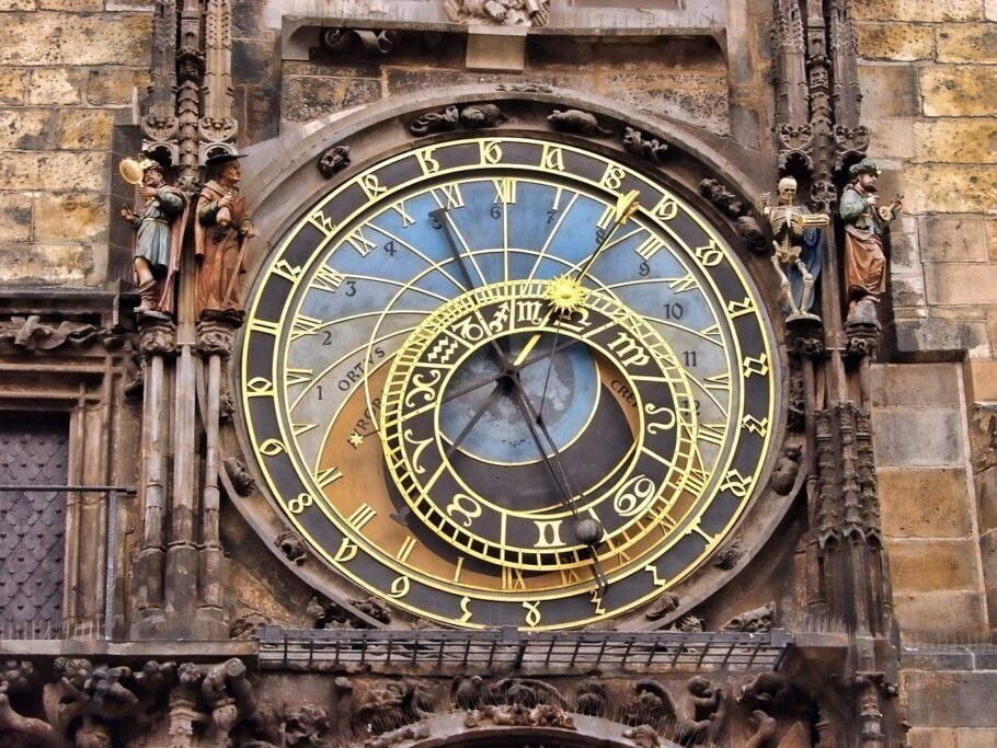 Relógio histórico data de 1410; veja mais fotos neste link