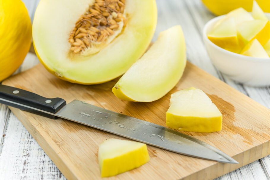 O melão é rico em água e nutrientes, ideal para quem deseja controlar a ingestão calórica