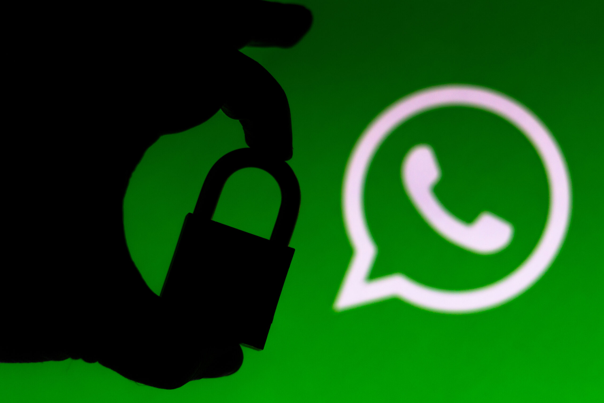 Como bloquear e ocultar conversas no WhatsApp?