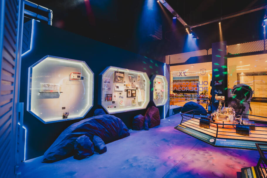 Exposição Missão Marte com intens em exibição