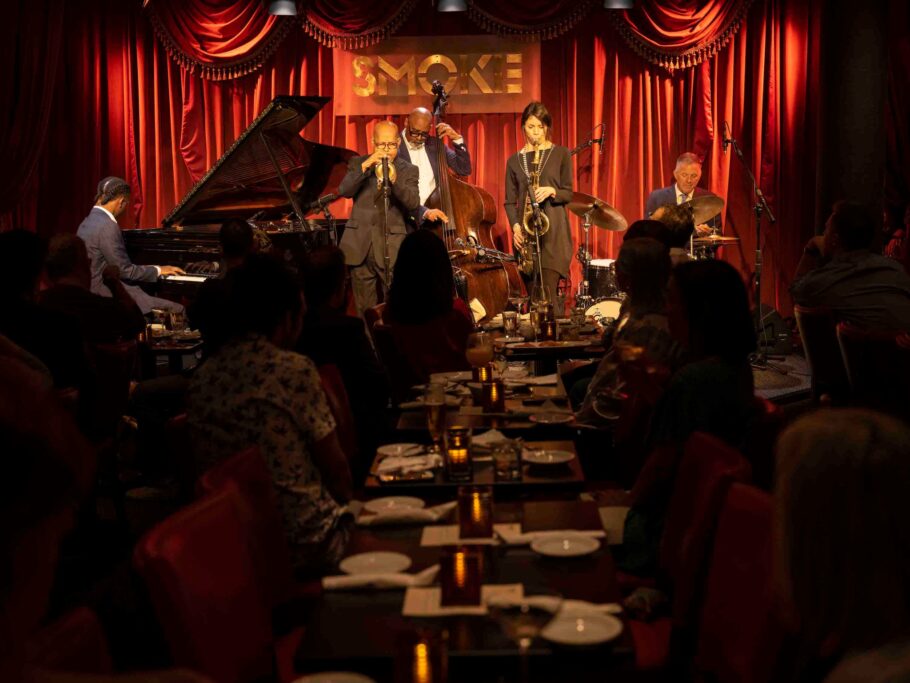 Smoke Jazz Club é um dos principais locais de música ao vivo de NY
