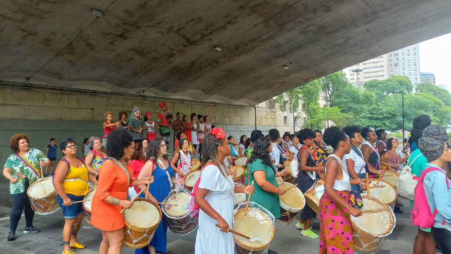 Ilú Obá de Min faz ensaio aberto no Vale do Anhangabaú neste final de semana!