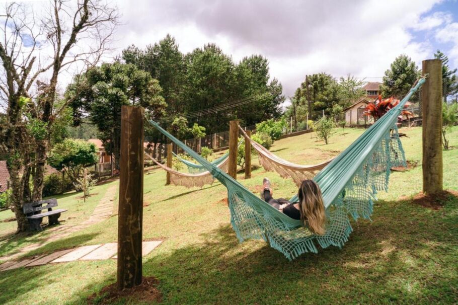 O Hotel Porthal das Videiras tem amplo espaço verde