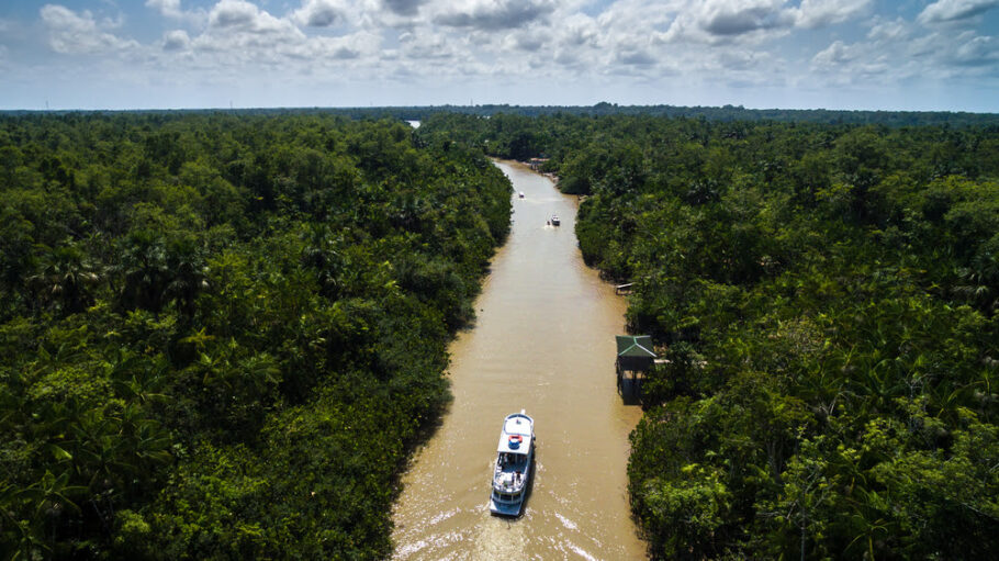 Viagem de Manaus a Belém pelas águas do rio Amazonas dura cinco dias