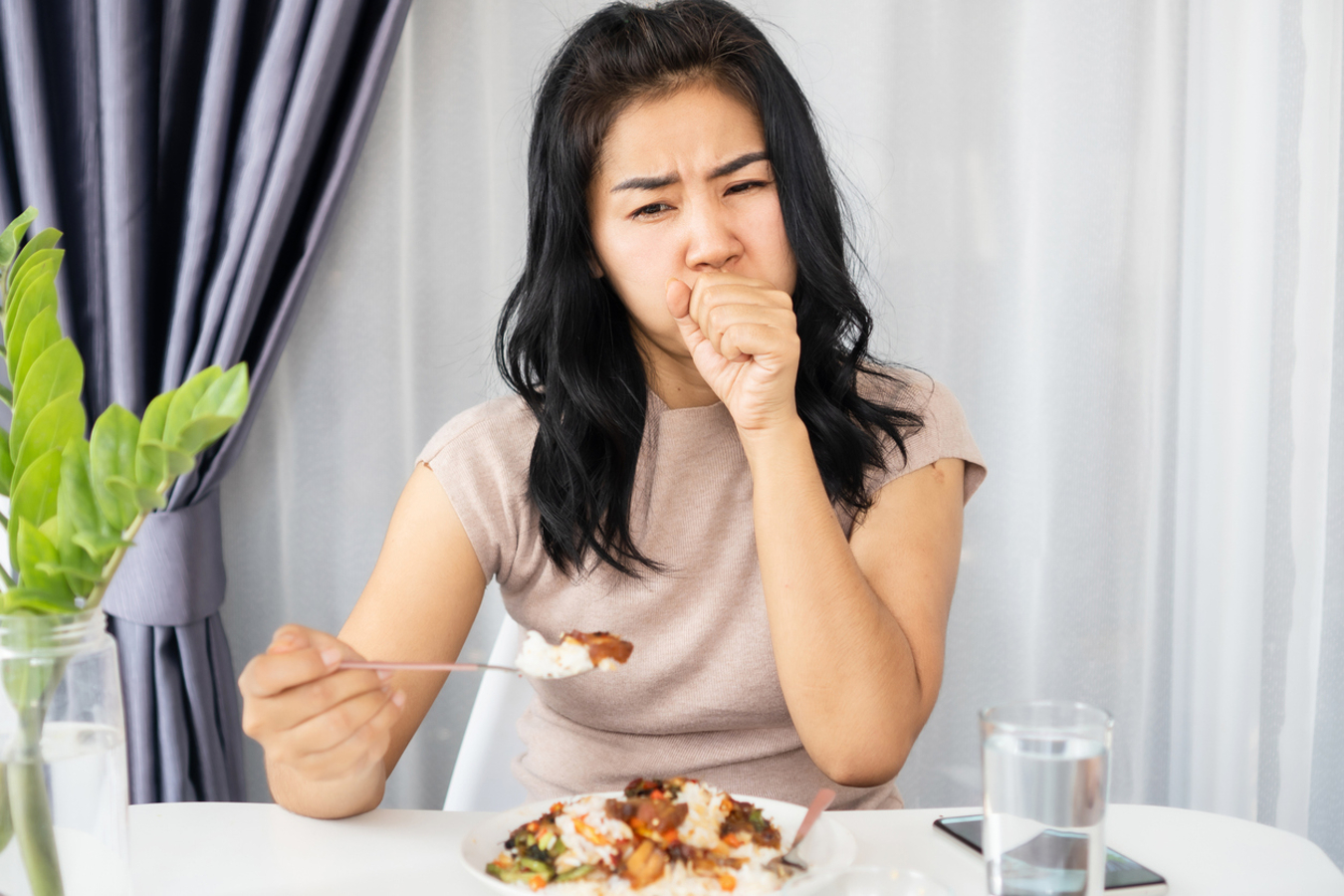 O que você precisa saber sobre o câncer de ovário: sinais durante as refeições e prevenção