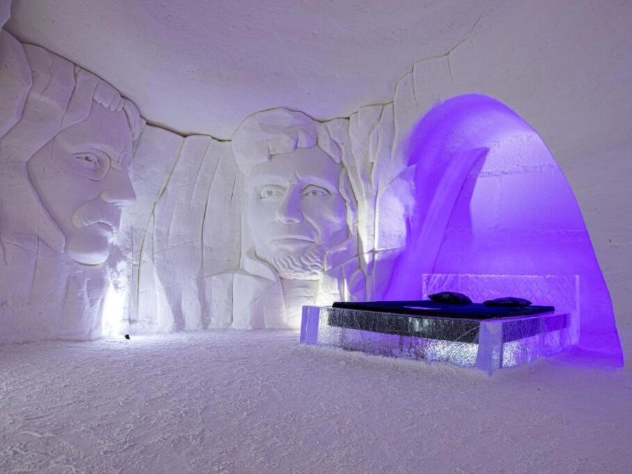 Interior de um dos iglus do Lapland Hotels SnowVillage
