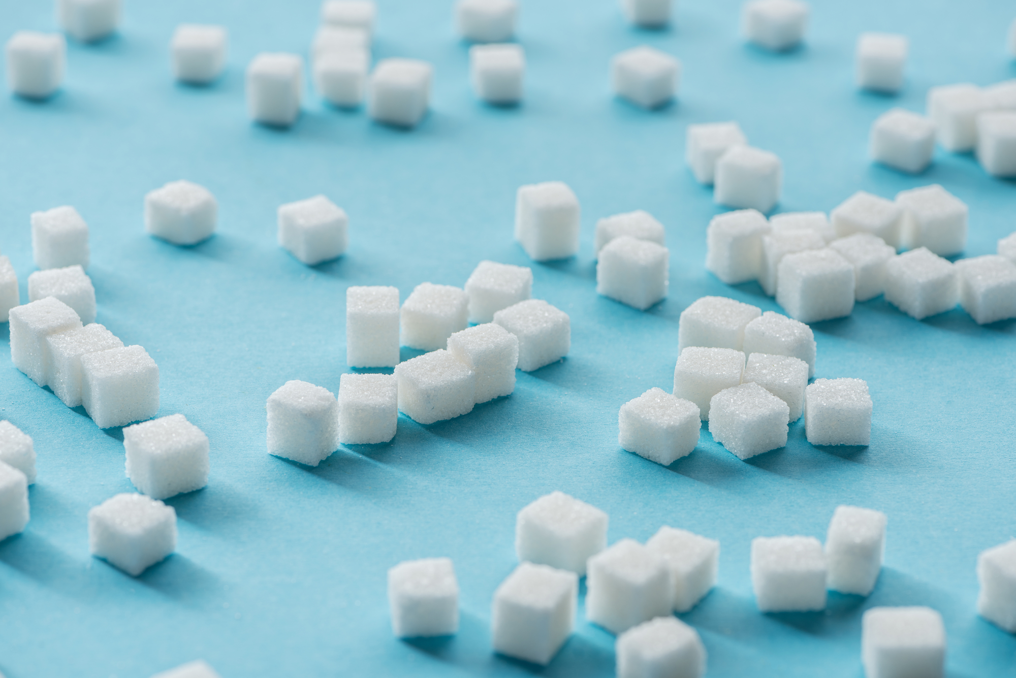 Estudo mostra como o excesso de açúcar prejudica o cérebro