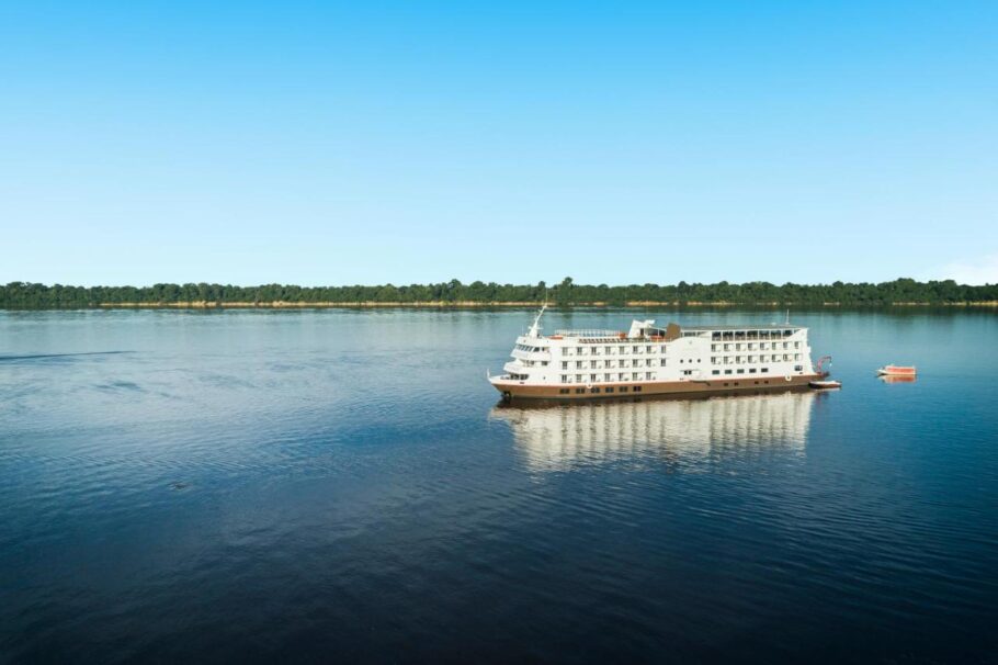 O barco Grand Amazon Expedition faz roteiros pelos rios Negro e Solimoões