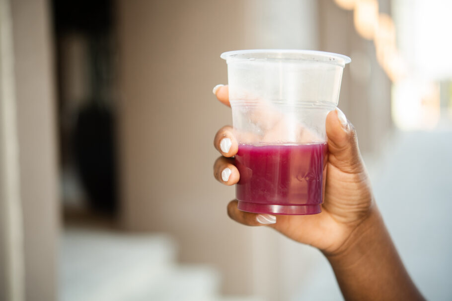 Suco de cereja é a bebida capaz de evitar AVC, segundo estudo