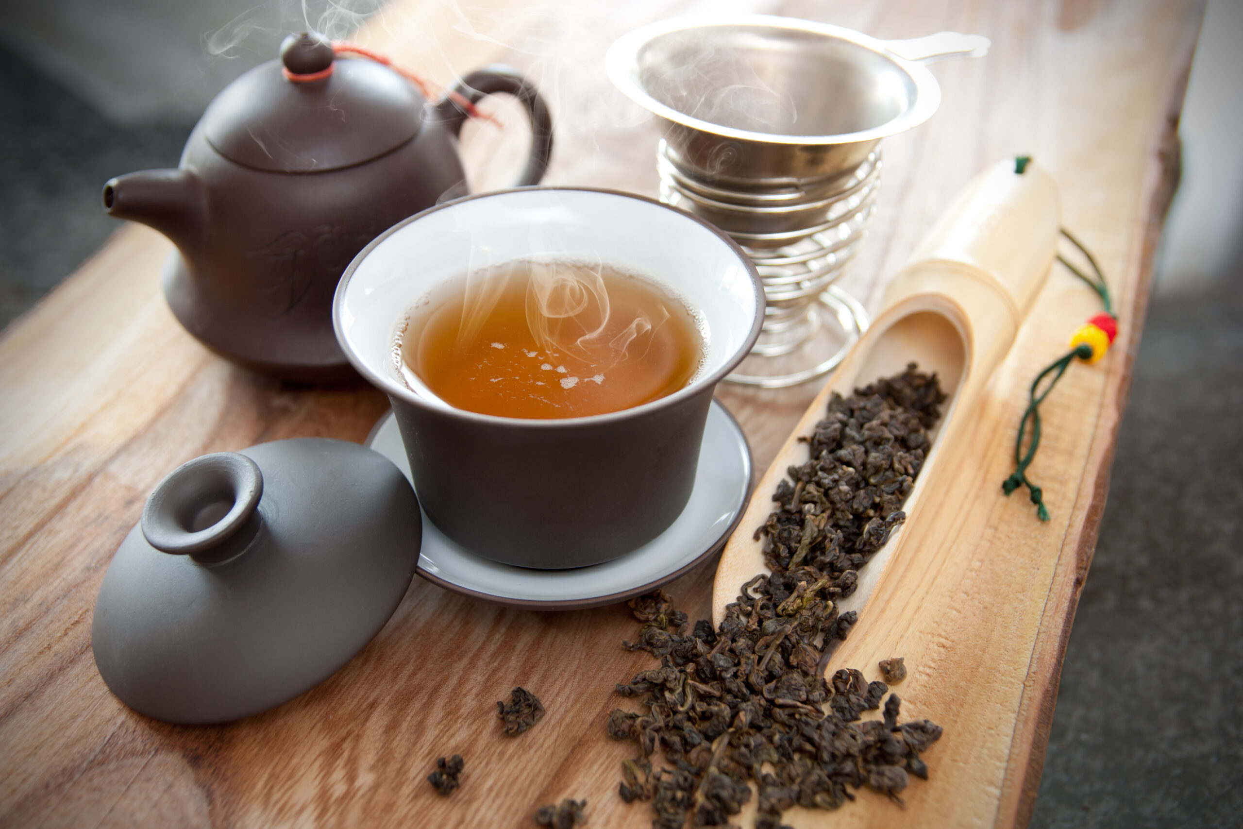 Chá Oolong é um tipo de chá parcialmente oxidado