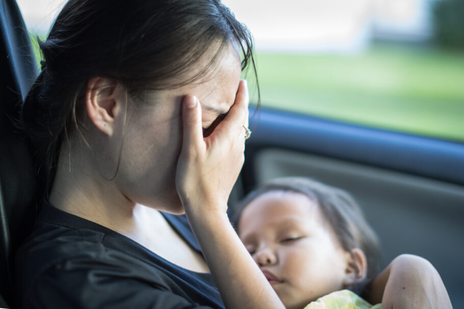 Depressão pós-parto pode ter origem em uma combinação de vários fatores