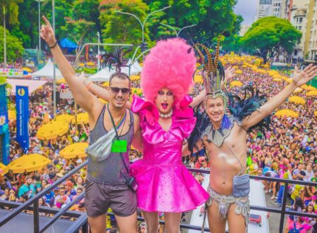 Minhoqueens é um dos blocos mais tradicionais da Parada do Orgulho LGBT+ e celebra a arte drag queen