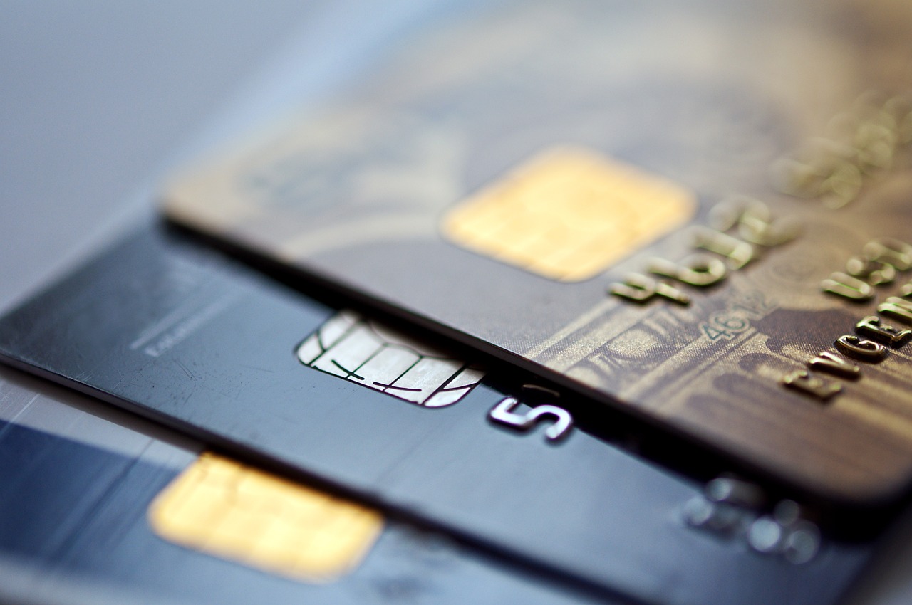 A partir de 1º de julho, será possível transferir o saldo devedor do cartão de crédito para outra instituição com melhores condições