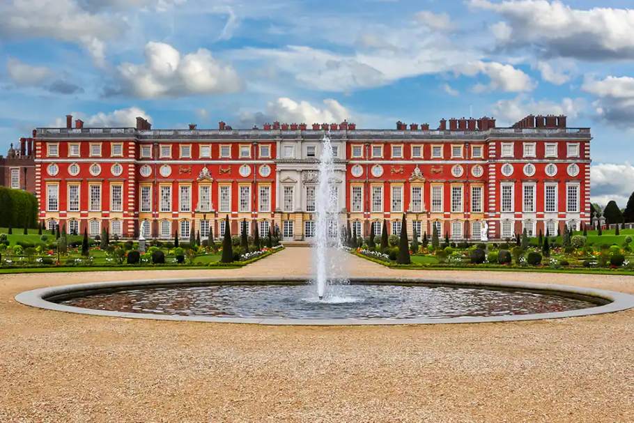 Palácio de Hampton Court, nos arredores de Londres