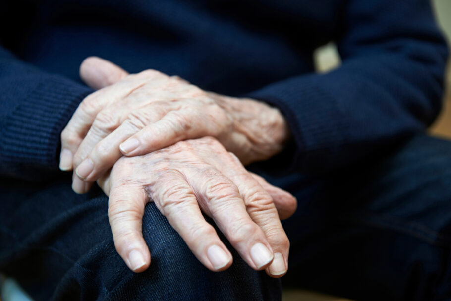 SUS incorpora novo medicamento para pacientes com Parkinson