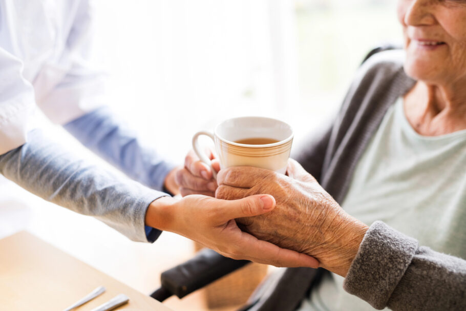 Estudo em laboratório descobre que café expresso pode prevenir sintomas de Alzheimer