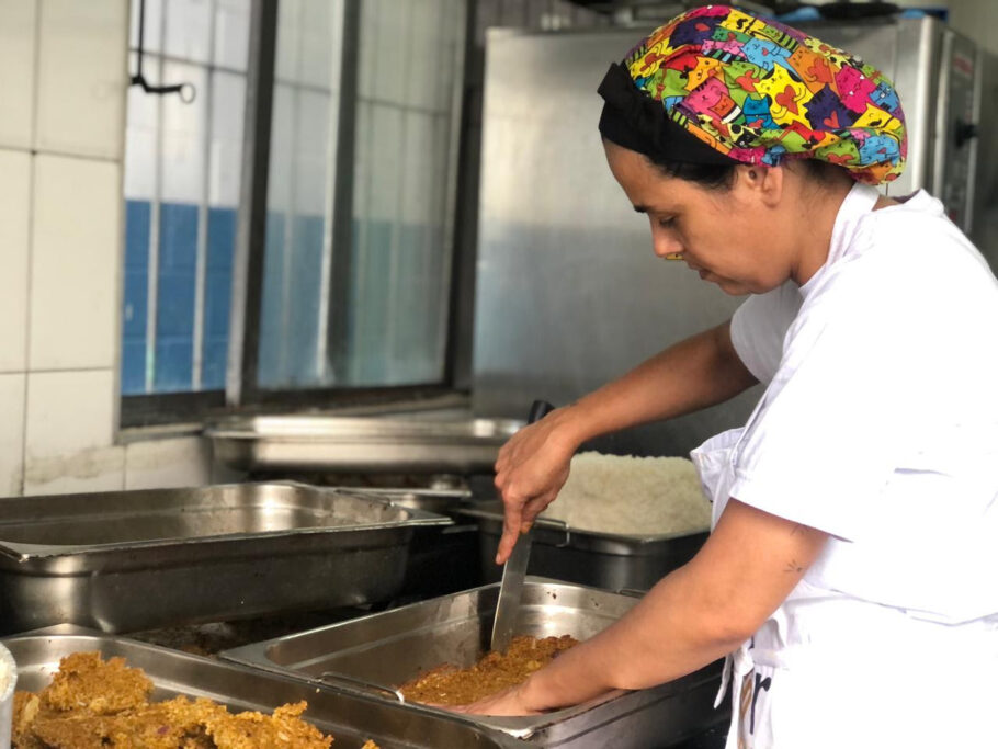 Instituto em SP oferece curso gratuito de produção de marmitas