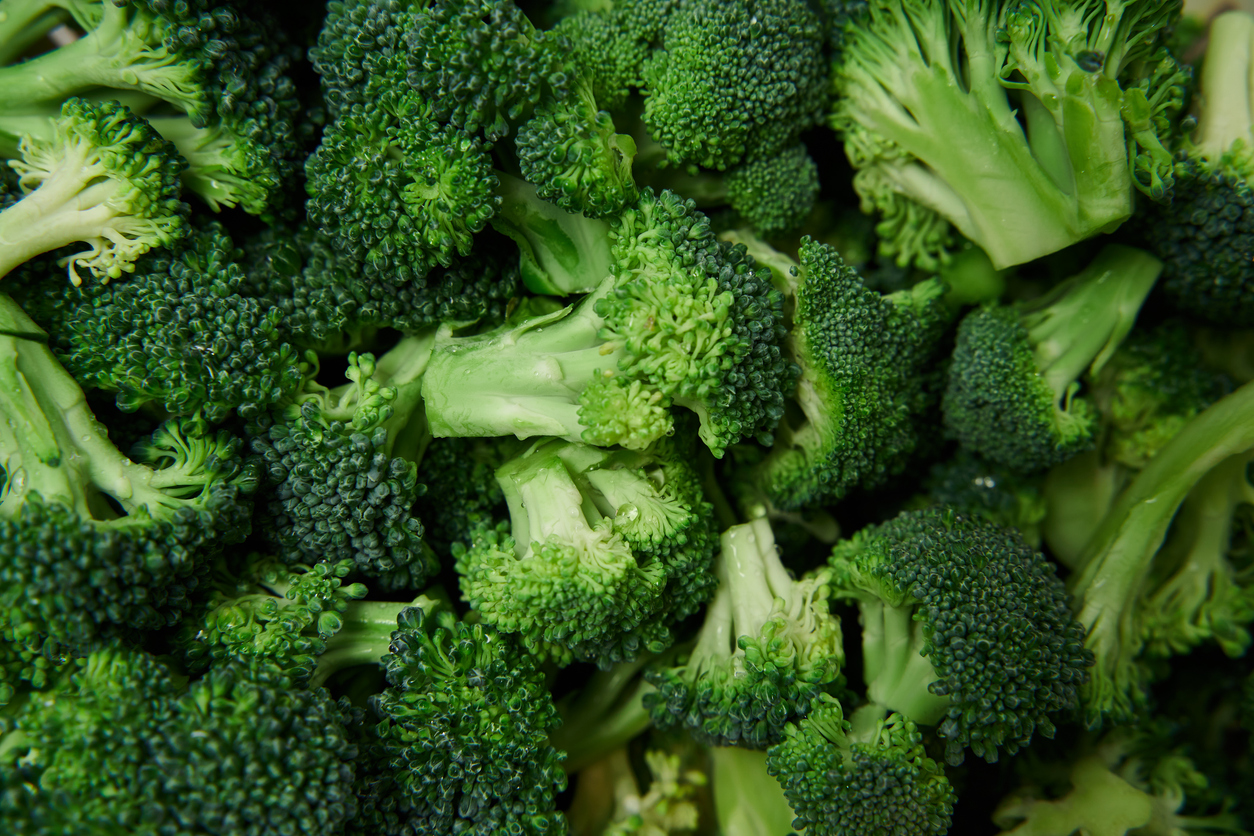 Brócolis: um superalimento que oferece múltiplos benefícios para a saúde