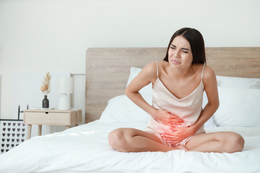 Os sintomas mais comuns de endometriose são dor e irregularidades menstruais