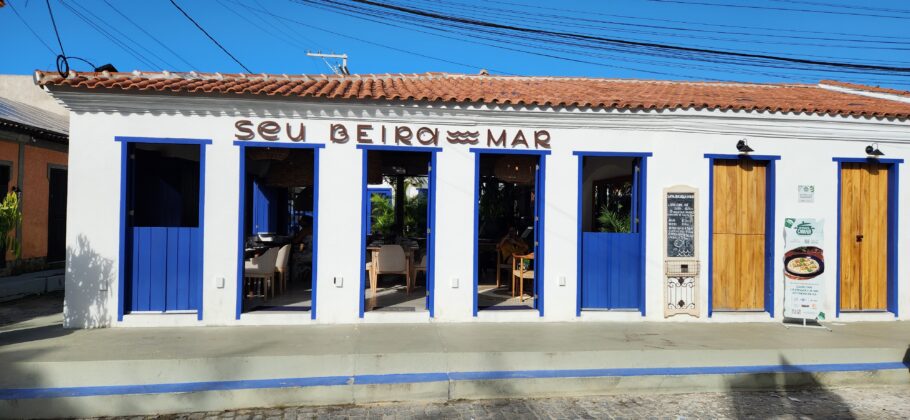 Fachada do restaurante Seu Beira-Mar, no Centro Histórico de Cabrália