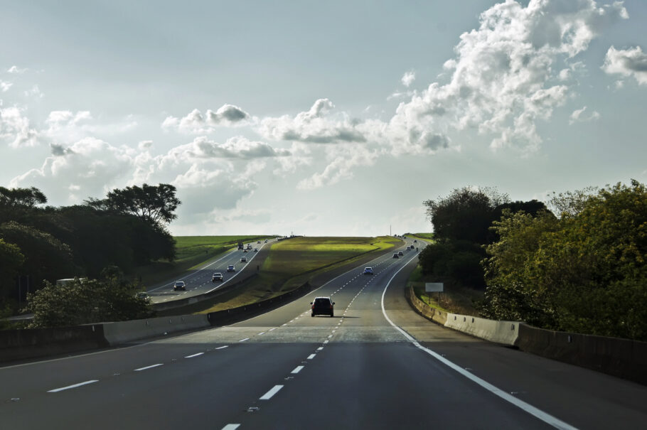 Como calcular uma viagem de carro e botar o pé na estrada sem imprevistos