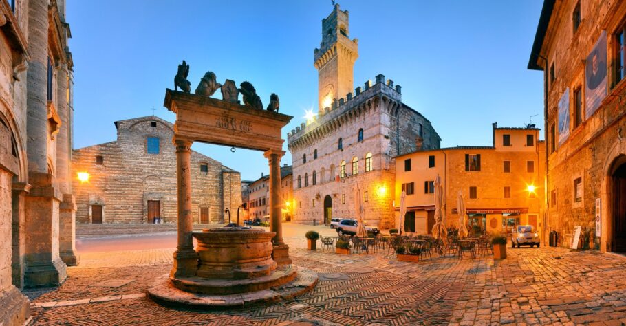 A cidade medieval Montepulciano fica no topo de uma colina calcária