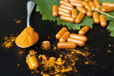 A cúrcuma pode ajudar a combater o envelhecimento? Veja o que dizem os cientistas de Harvard.