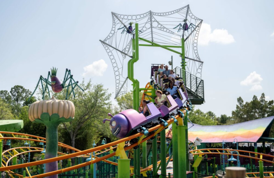 A Trolls Trollercoaster fica na área Dreamworks Land, no Universal Studios Florida, em Orlando