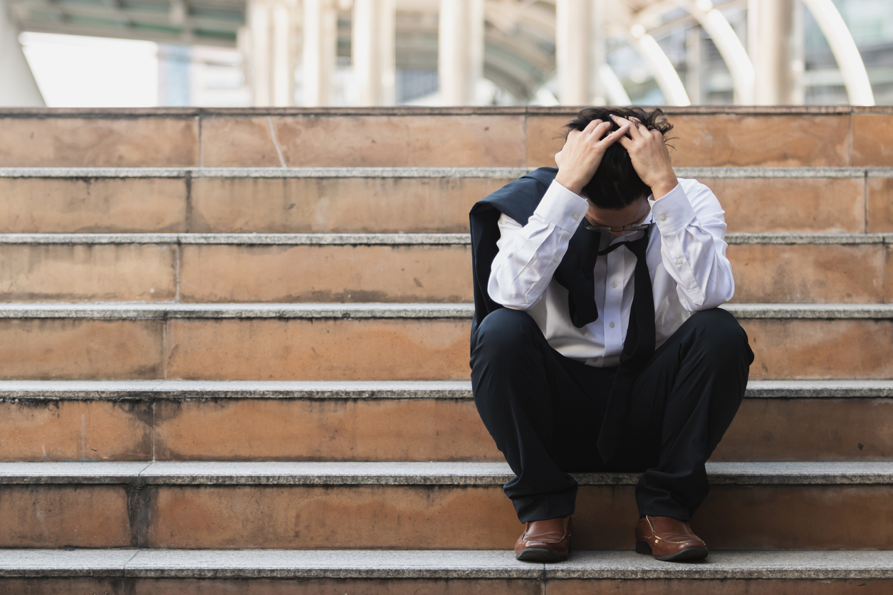 De acordo com dados da Associação Nacional de Medicina do Trabalho (Anamt), aproximadamente 30% dos trabalhadores brasileiros sofrem com a síndrome de burnout – iStock/tuaindeed