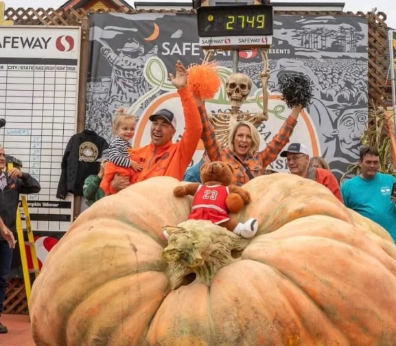 Maior abóbora gigante do mundo foi anunciada em um campeonato em Minessotta, nos EUA, com mais de 1,2 mil quilos – Divulgação/Instagram (Travis Ginger)