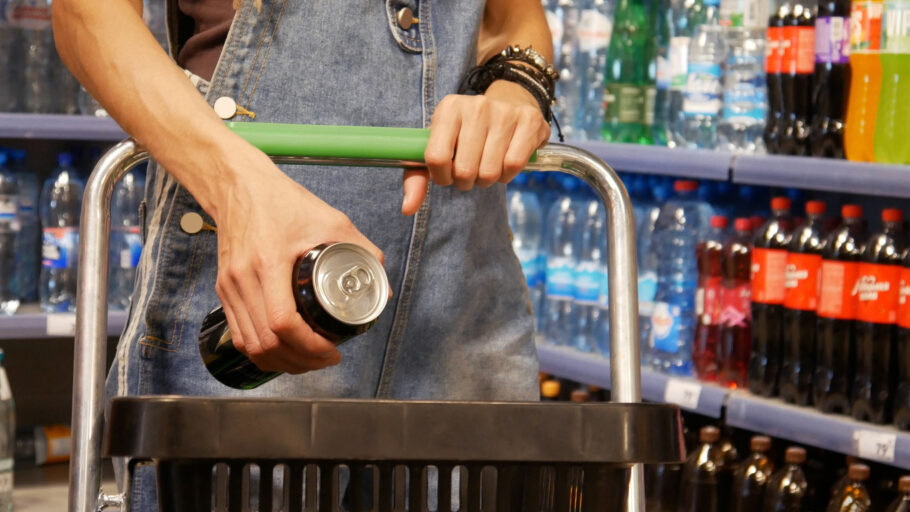 Taurina, presente em bebidas energéticas, pode causa problema cardíacos, segundo estudo