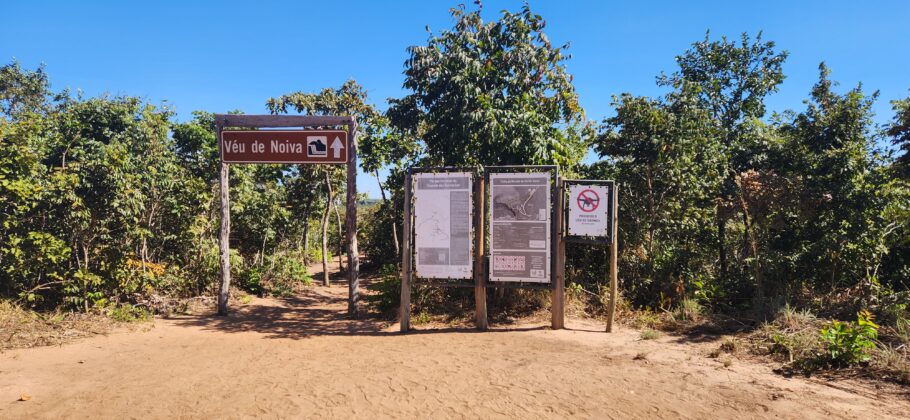 Acesso à mirante da Cachoeira Véu de Noiva