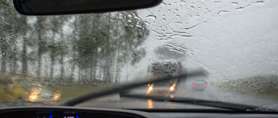 Ciclone e pancadas de chuva devem ocorrer esta semana em algumas regiões do país