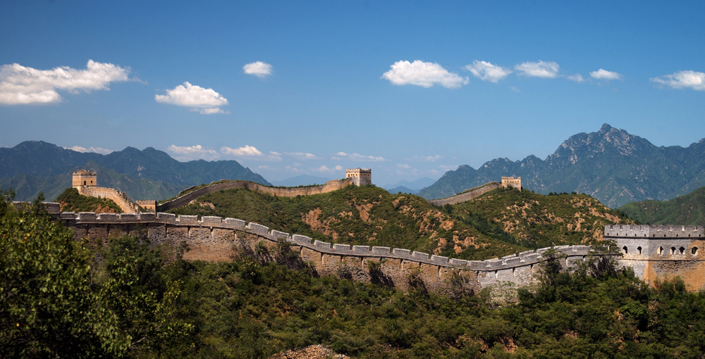 Apesar do mito, artigo recente derrubou a tese de que seria possível ver a Muralha da China do espaço – Depositphotos/Steve_Allen